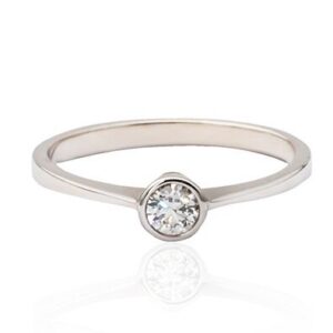 round-engagement-rings-cape-town-south-africa-white-gold-ring